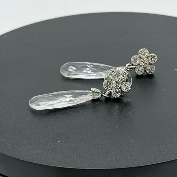 Faceted Teardrop Glass Floral Silver Tone Dangle Earrings - Picture 2 of 8